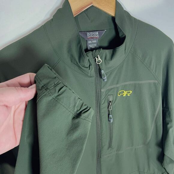 OUTDOOR RESEARCH Men’s Ferrosi Zip Up Dark Olive Green Soft Shell Jacket - Picture 2 of 4